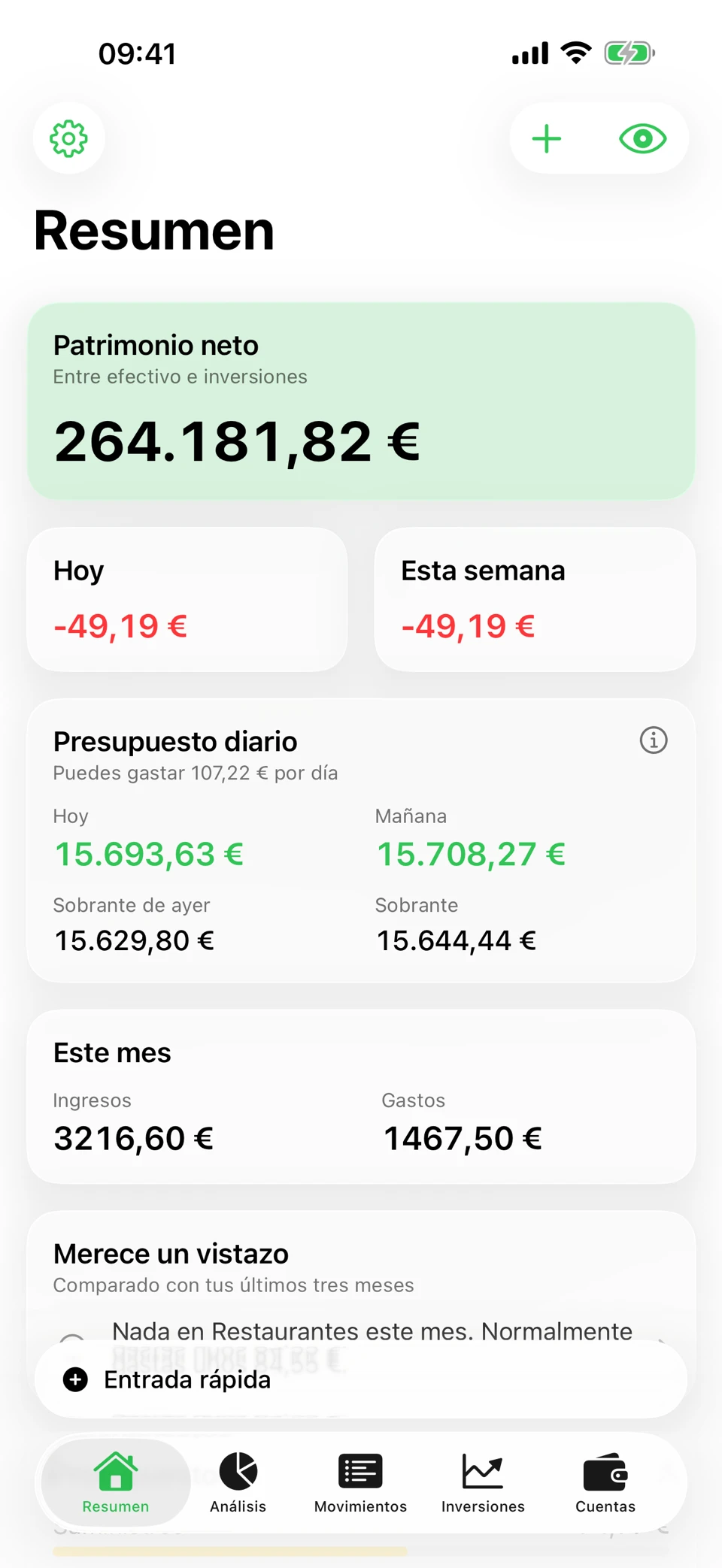 La pantalla Resumen de Arrel: patrimonio neto entre efectivo e inversiones, gasto de hoy y de esta semana, ingresos frente a gastos del mes, el avance de cada presupuesto por categoría y los seguimientos abiertos.