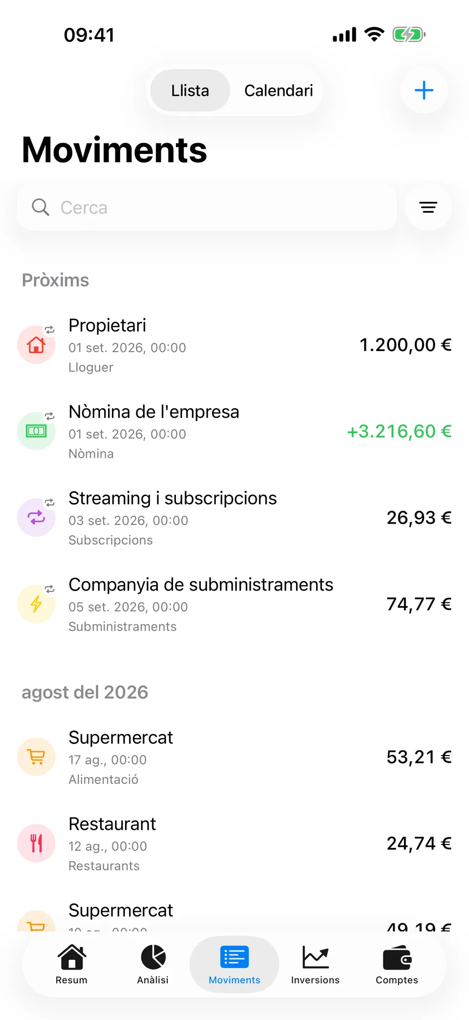 La pantalla Moviments d’Arrel: a Pròxims, el lloguer de 1200,00 € i una nòmina de +3216,60 € l’1 de setembre; a sota, els moviments d’agost — 53,21 € al supermercat, 24,74 € en un restaurant, 26,07 € en transport — cadascun amb la seva categoria.